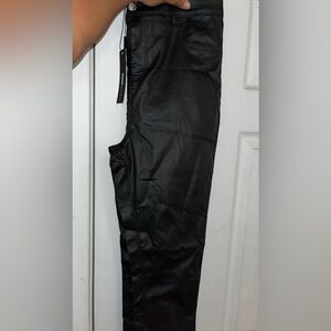 Fashion Nova: Sammie High rise leather pants